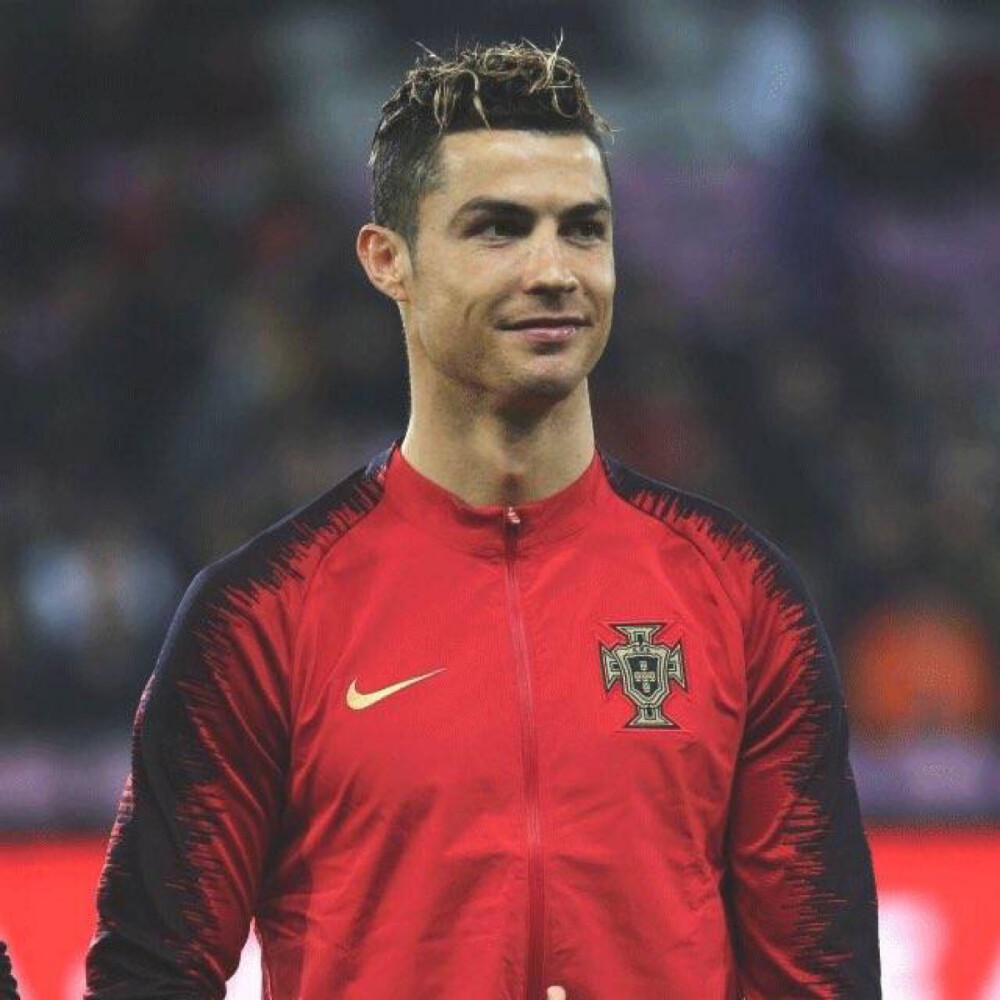 他在球场上 他在球场上